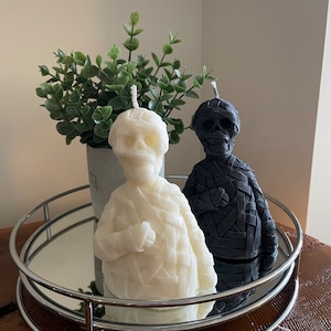Spooky Mummy Candle, Decorative Candle, Halloween Candle, Handmade Soy Wax Candle, Hand Poured Candle, Housewarming Gift, Halloween Decor