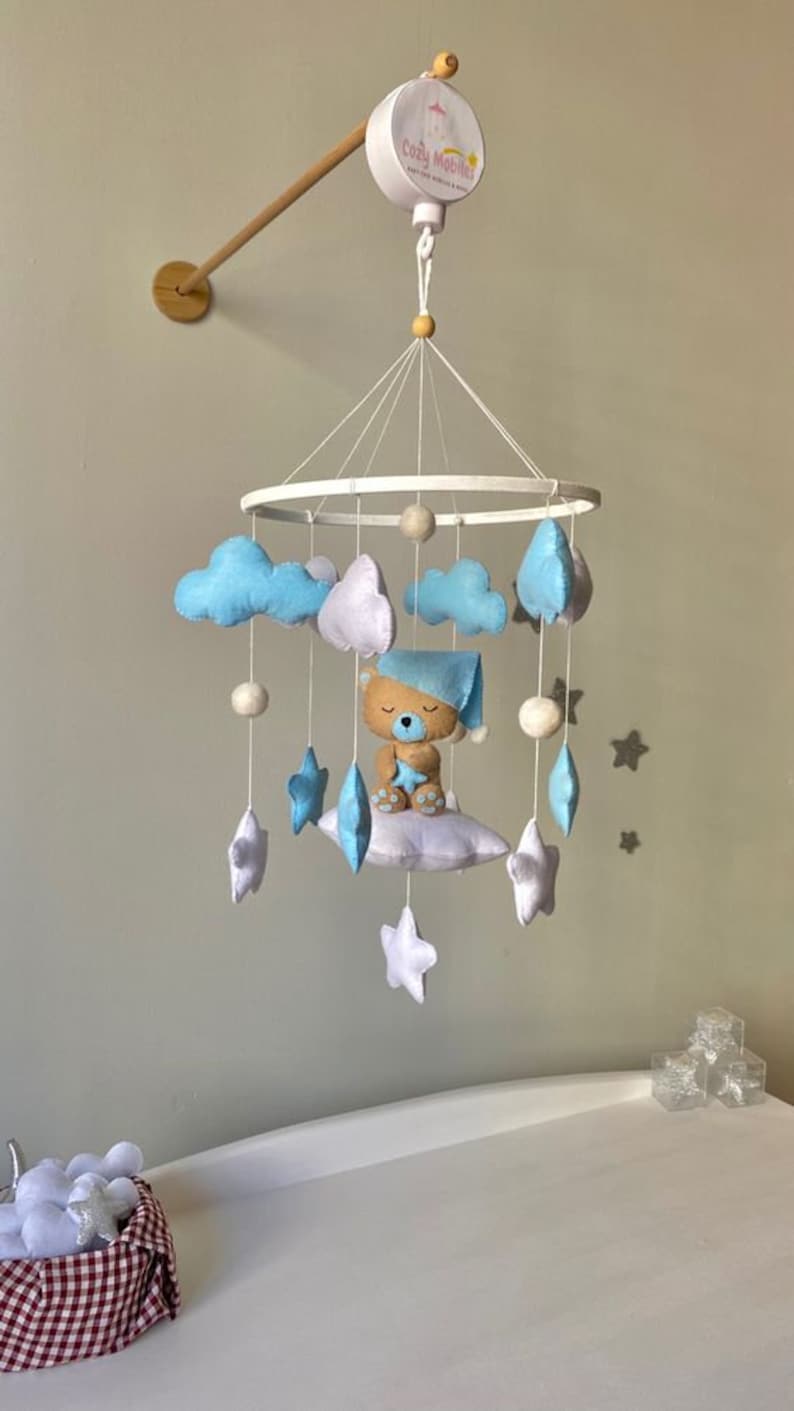 Baby Mobile Mit Bär & Mond - Filz-Wolken Für Beruhigenden Schlaf
