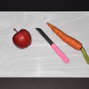 Corian-Schneidebrett: Solid Surface Charcuterie Board (36 x 26 x 1 cm)