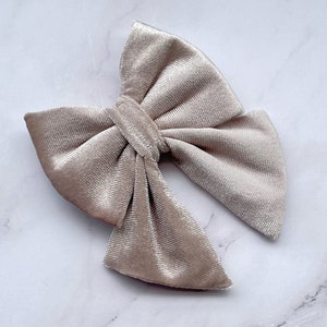 Weihnachten Neujahr Hochzeit Geburtstag Luxuriöse Champagner Samt Sailor Schleife für Hund und Katze, Feiertagsfeier Haustier Fliege elegantes Accessoire
