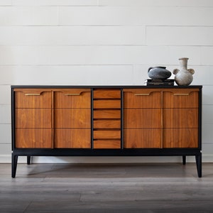 ビンテージ BASIC-WITZ社製 ウッドハイチェスト US ミッドセンチュリー 収納 洋服 タンス インテリア 木 Basic Witz Dresser - Etsy