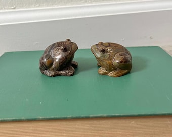 古いネパール製の宝石をちりばめたカエル/ヒキガエルの置物 古いネパール製の宝石をちりばめたカエル/ヒキガエルの置物