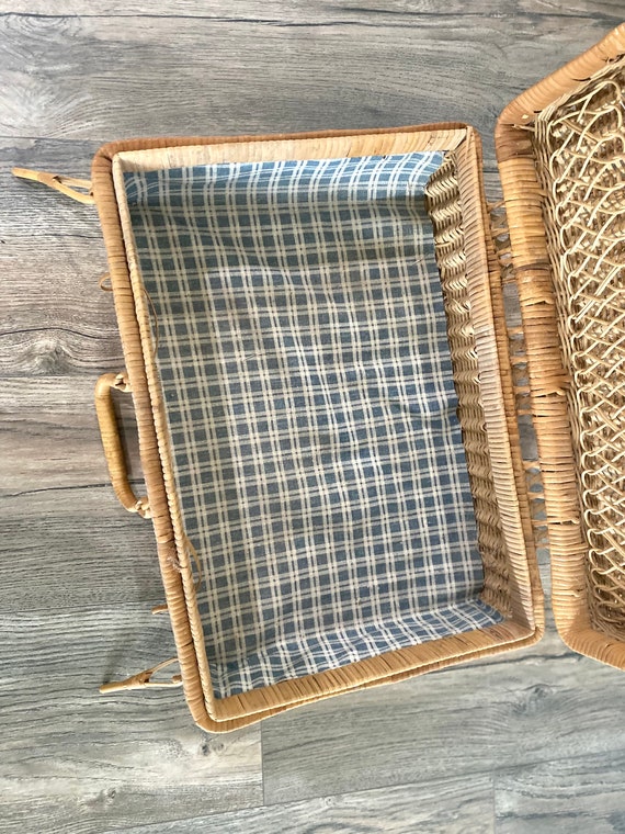 Vintage rattan wicker picnic basket - image 2