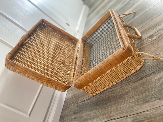 Vintage rattan wicker picnic basket - image 5