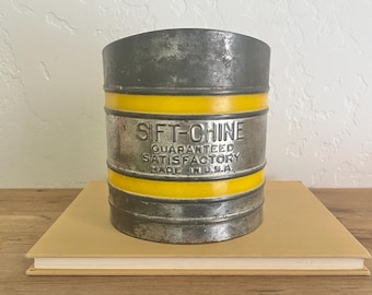 Vintage Sift-Chine Flour Sifter