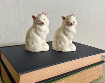 Vintage Pair of Cat Salt & Pepper Shakers