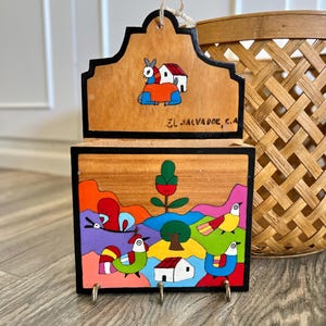 Vintage Folk Art pintado à mão El Salvador Letters Holder Key Hook