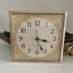 Vintage General Electric Kitchen Wall Clock