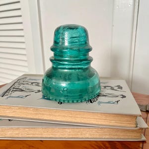 Blue Aqua Turquoise Hemingray Insulator No. 40