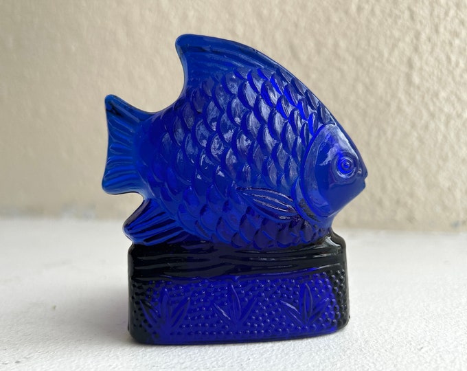 Photo inspiration: Gallery Detail: Vintage Cobalt Blue Glass Fish Tea Light Candle Holder