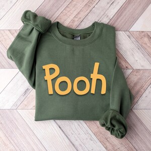 Pooh Tshirt, Winnie The Pooh Sweatshirt, Pooh Bear Sweatshirt, Disneyworld Family Matching Sweatshirt, Gift For Her bild 2