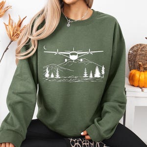 Cozy Mountain Sweatshirt for Aviation Enthusiasts - Unique Gift for Bush Pilot