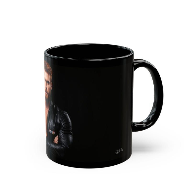 Taza con diseño de hombre pelirrojo en cuero | Taza de café con hombre pelirrojo barbudo | Regalo para él | Regalo para novio | Idea de regalo gay | Taza masculina imagen 5