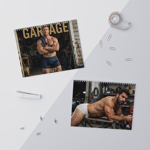 Kalender 2027: Werkstatt für Kfz-Mechaniker | Gay-Wandkalender 2027 | Werkstatt für muskulöse Männer | Geschenk für attraktive Mechaniker | Kalender mit Männerfiguren Bild 3