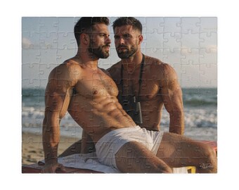 Rompecabezas para adultos | Dos apuestos socorristas musculosos y barbudos en la playa | Regalo romántico para él | 110 o 252 monedas