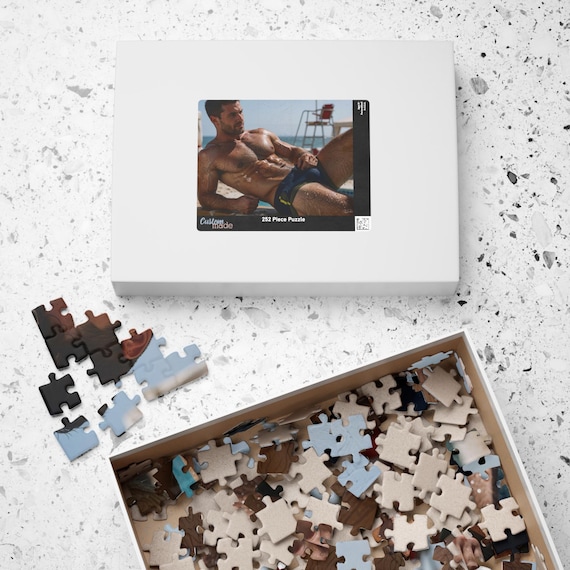 Puzzle « Beau sauveteur de plage sexy et musclé » — 8