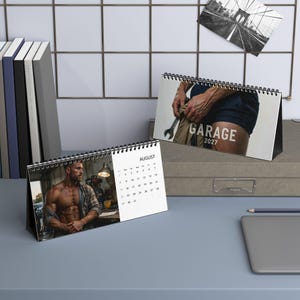Skrivbordskalender 2027 | Garagemekanikermän | Manlig sensuell form | Stilig arbetargåva | Herrkalender | Gaykalender 2027 bild 9
