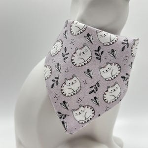 LILAC KITTIES Small Print Cat Bandana With Breakaway Collar