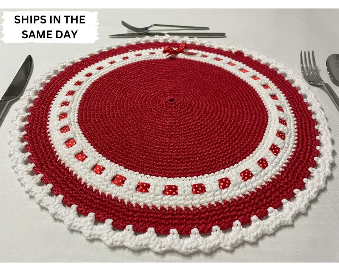 Red & White Placemat, Ribbon Placemat, Christmas Placemats, Christmas