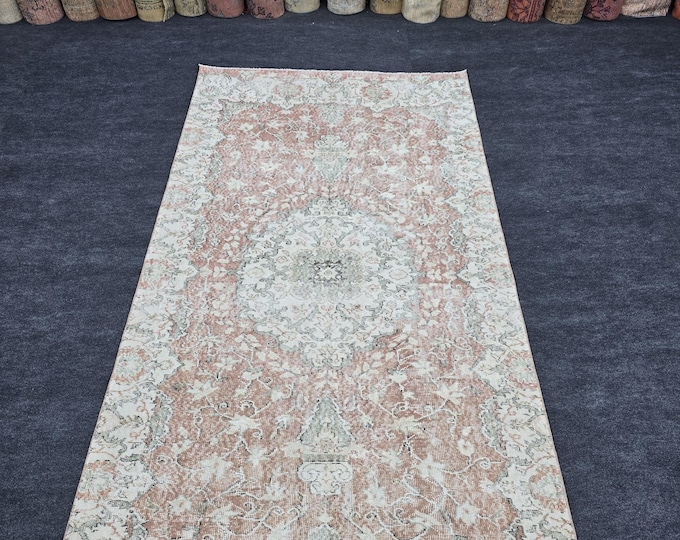 5x9 Vintage Turkish Oushak Wool Area Rug, Faded Peach Floral Medallion (4'10" x 9'2")