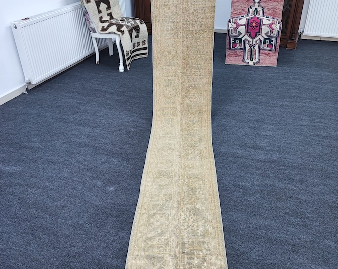2x10 Neutral Runner Rug, Beige Cream Distressed Narrow Hallway Kitchen Runner 1'8" x 10'4"