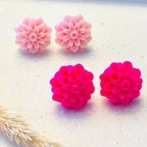 Light delicate stud earrings made of 24k gold-plated stainless steel, colorful earrings, earrings for girlfriend, pink stud earrings, pink earrings, lucky jewel