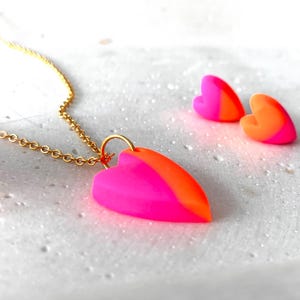 Handmade necklace with heart pendant, bright neon colors pink and orange, Fimo jewelry, necklace pendant heart, lucky jewel