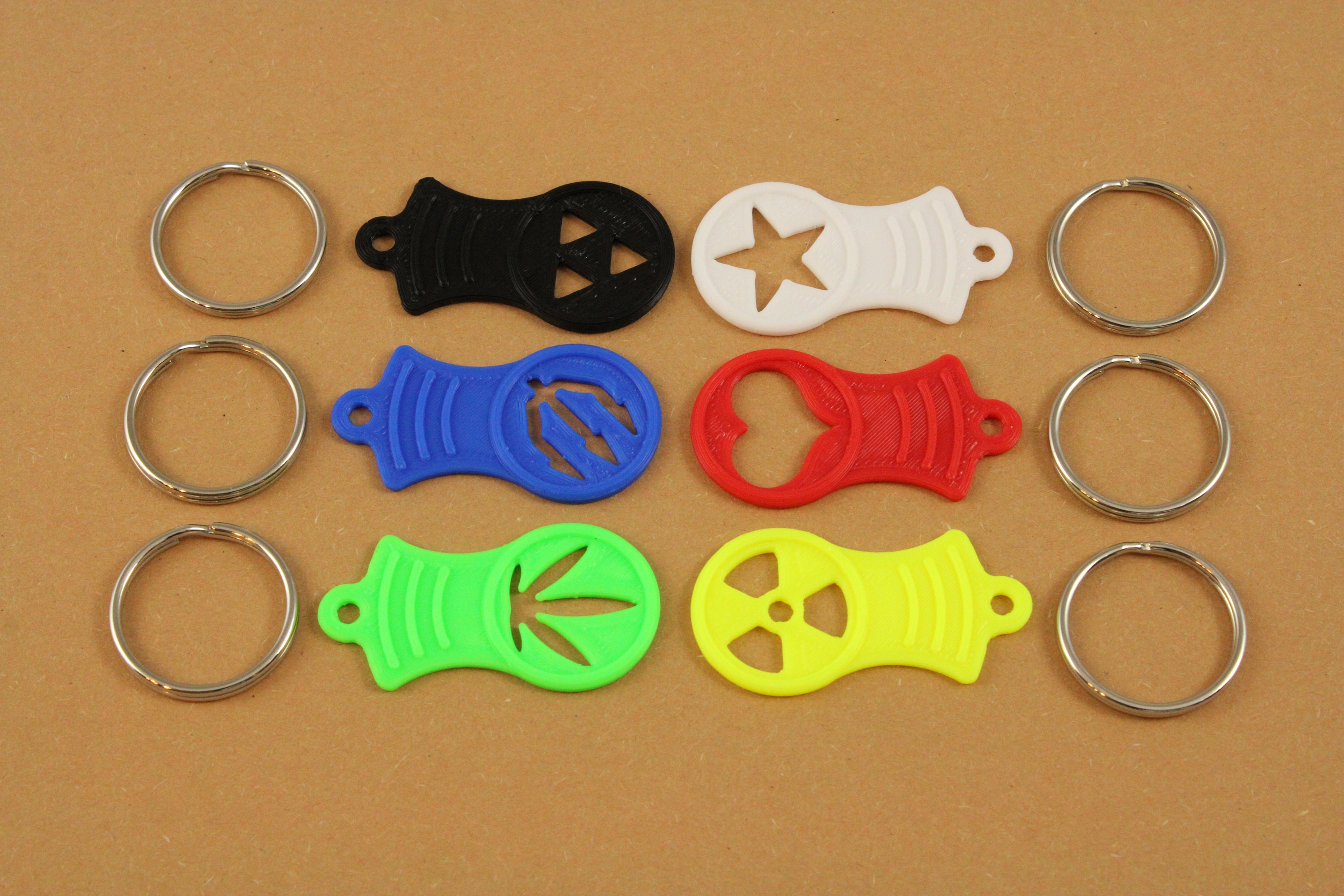 2 Stück Katzenohr Schlüsselanhänger - Mit Schraubendreher & Flaschenöffner