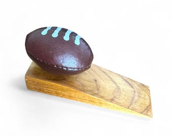 Sportgiftz - Mini Rugby Ball Door Stop | Unique Home Decor For Rugby Fans 11cm