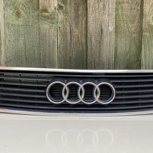 Audi A6 C4 front end original radiator grill with chrome
