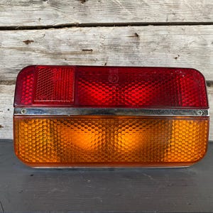 Conjunto de luz trasera derecha cromada para VAZ LADA 2103