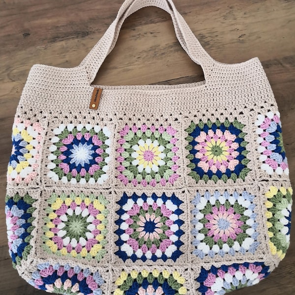 gehäkelte Tasche, Häkeltasche, Granny Square Tasche, handmadebag, Geschenk für Mutter, fashionbag, Oma Quadrat Tasche