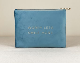 Kosmetiktasche Worry less smile more - gold Mantra, Schminktasche, Samttasche, Toiletttasche, Kulturbeutel