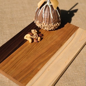 Custom Cutting Boards for Food Prep and Serving