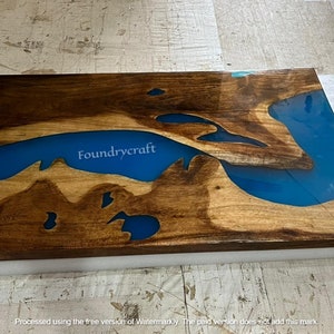 Tablero de mesa de comedor de madera de acacia epoxi: mesa Blue River hecha a mano