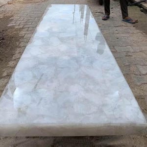 Handmade White Quartz Stone Tabletop: Luxury Kitchen Counter Slab