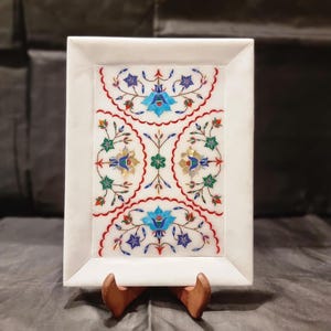Makrana Marble Rectangular Tray Studded with Real Gemstone/ Marble Pietra Dura Inlay Artwork. (12&quot; x 9&quot; inches)