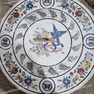 Koffietafelblad met marmerinleg: vogel- en bloemenmozaïek, Pietra Dura Art