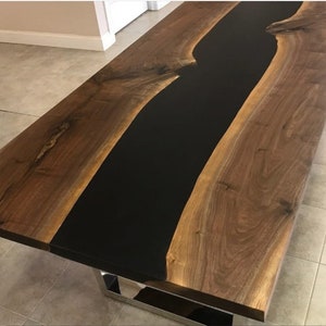 Tablero de mesa de resina epoxi de río hecho a mano: decoración de madera y resina para el hogar