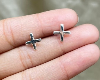 925 Sterling zilveren studs, X Plus zilveren studs oorbellen, kleine zilveren studs oorbellen, minimalistische studs voor haar, sierlijke zilveren studs voor haar