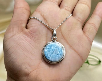 Colgante de collar Larimar de plata maciza 925 para mujer, colgante redondo de piedra preciosa Larimar, joyería de plata artesanal Boho hecha a mano para regalos de cumpleaños