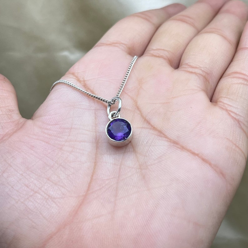 Natural Amethyst Silver Pendant, Solid 925 Silver Amethyst Pendant , Dainty Amethyst Pendant Round Cut Amethyst Pendant, Tiny Circle Pendant zdjęcie 5