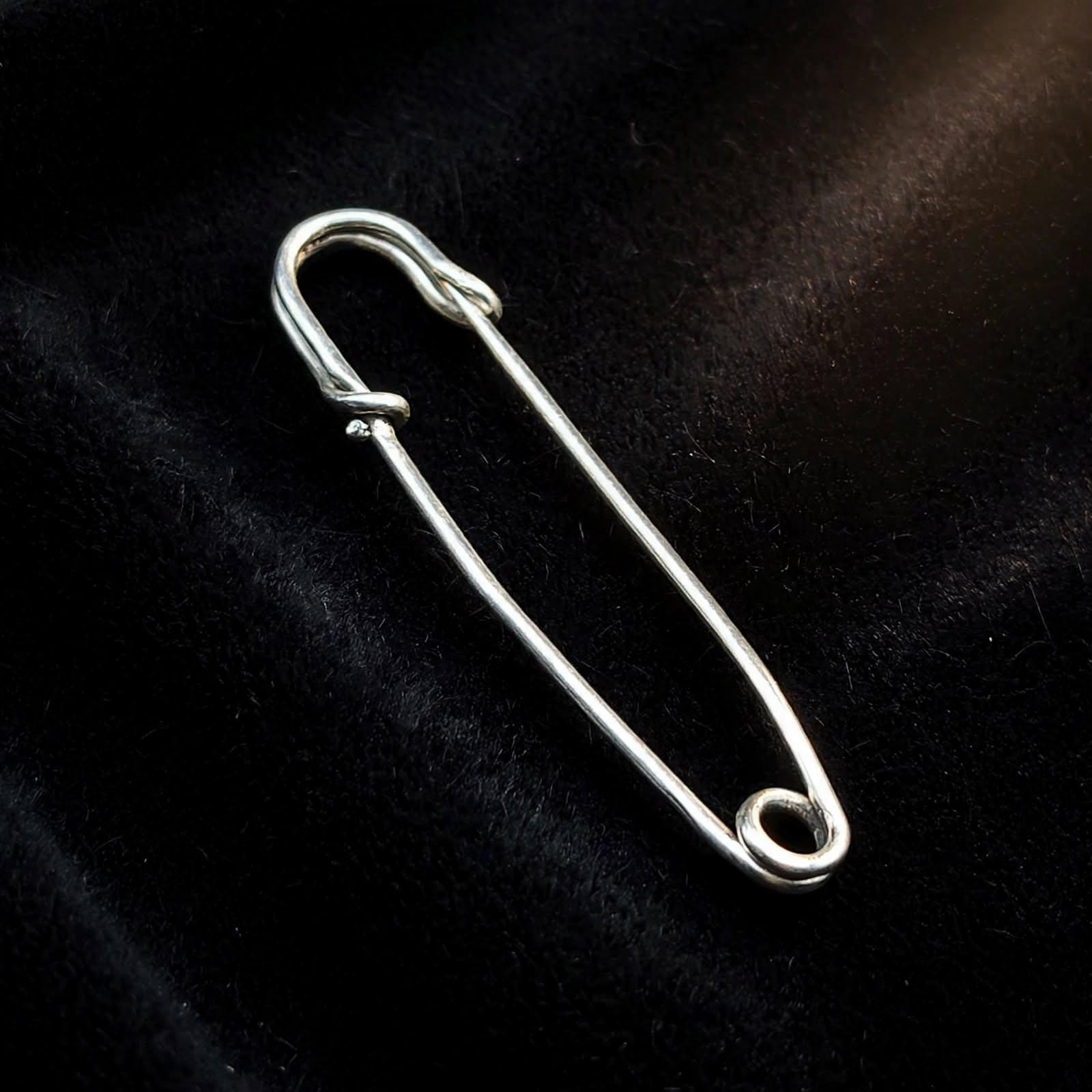 アクセサリー Tonari no Zingaro silver925 safety pin 925 Sterling Silver Safety Pin Brooch, Minimalist Shawl Pin