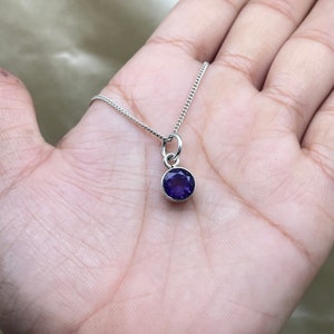 Natural Amethyst Silver Pendant, Solid 925 Silver Amethyst Pendant , Dainty Amethyst Pendant Round Cut Amethyst Pendant, Tiny Circle Pendant zdjęcie 1