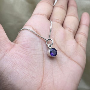 Natural Amethyst Silver Pendant, Solid 925 Silver Amethyst Pendant , Dainty Amethyst Pendant Round Cut Amethyst Pendant, Tiny Circle Pendant zdjęcie 3