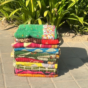 Wholesale Lot Of Indian Vintage Kantha Quilt Handmade Throw Reversible Blanket Bedspread Cotton Fabric BOHEMIAN quilt