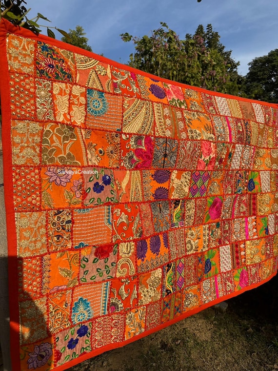 Tenture Murale Ethnique Vintage Brodée Perles Et Paillettes 100x100 Cm - Fait Main