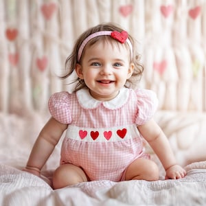 Valentines Gesmokt Bubble Romper mit Roten und Rosa Herzen für Kuchen Smash Outfit Valentinstag Kuchen Smash Outfit Mädchen, Neugeborene & Erbstück Kleidung für Kleinkinder