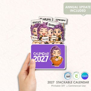 Może przedstawiać: Fioletowy, układany kalendarz na rok 2027 z kreskówkową ilustracją dziewczyny trzymającej miskę ramenu. Powyżej ilustracje dziewczyn trzymających znaki z takimi słowami jak "Brave" i "Fearless".