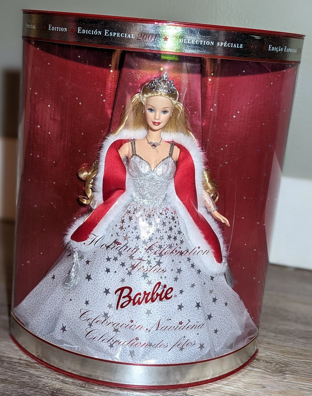 Holiday Celebration Barbie (2001) #50304 - Timeless Elegance in